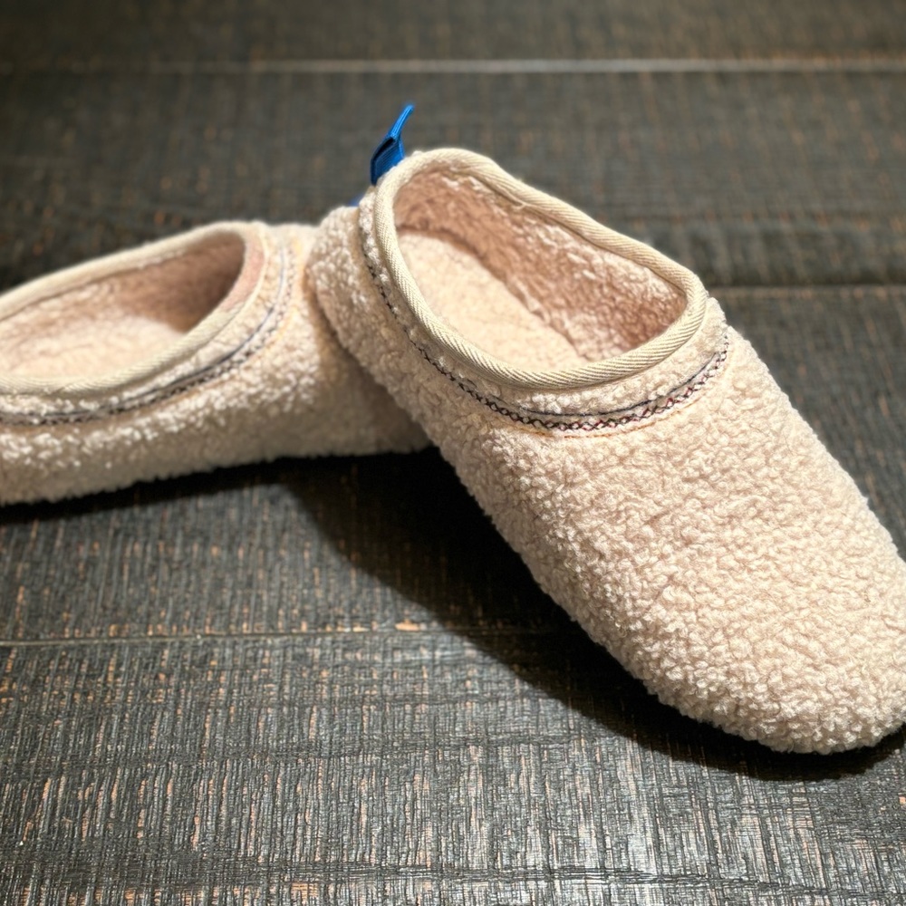 BOMBAS Slipper Shoe  Women’s Size 11